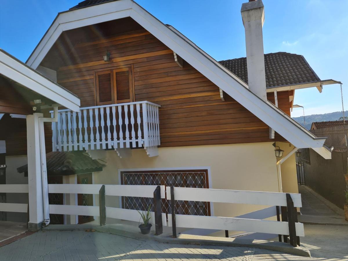 Casa Vila Telma Campos do Jordao Luaran gambar